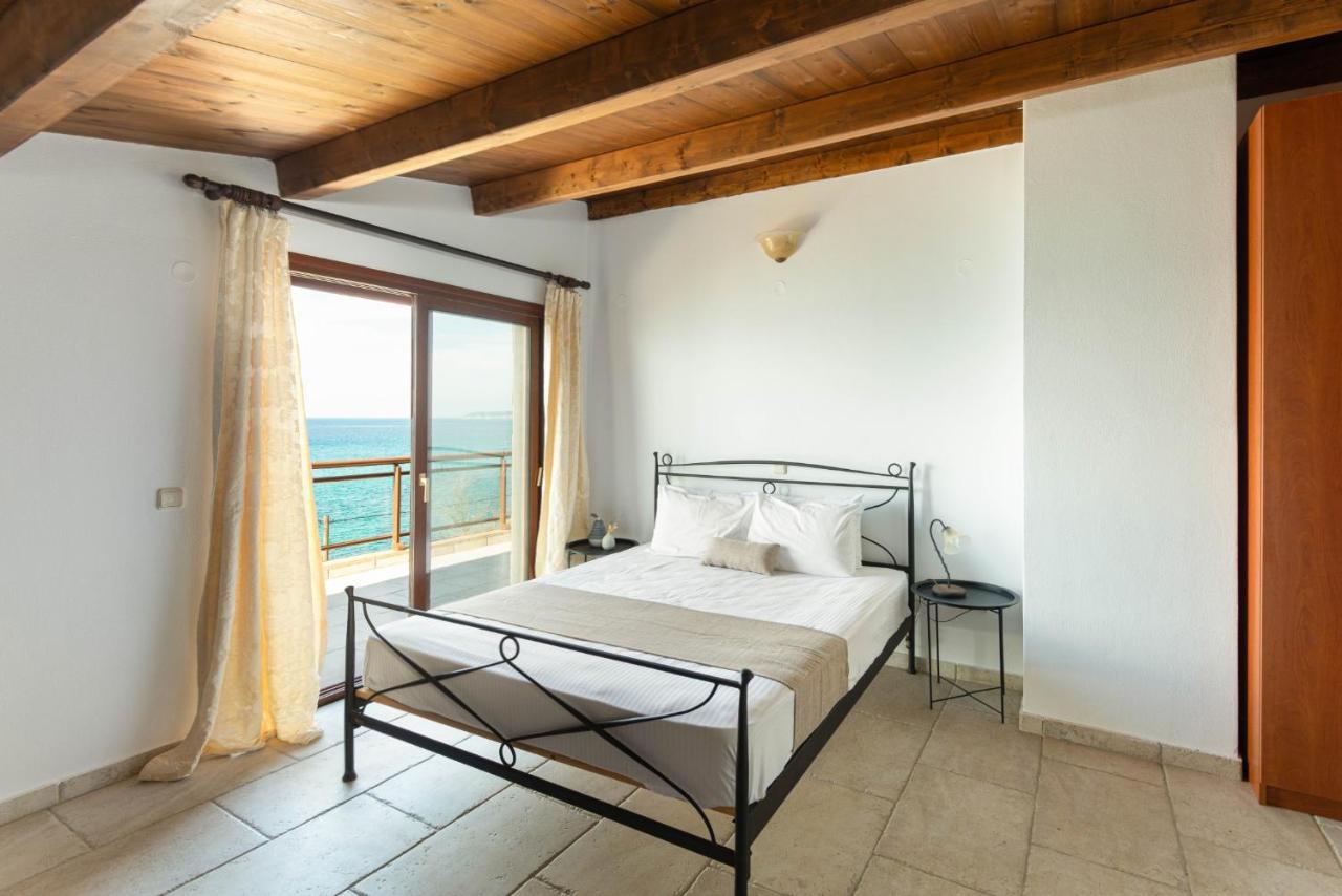 #FLH-Seagrove-Beachfront Villa In Possidi Skála Foúrkas Esterno foto